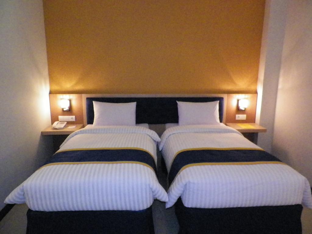 D'Best Hotel Pasar Baru Bandung Chambre photo