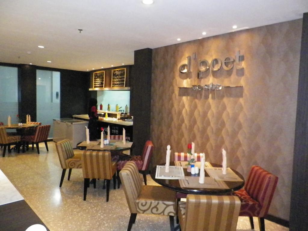 D'Best Hotel Pasar Baru Bandung Extérieur photo