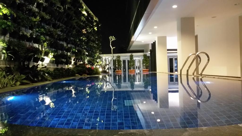 D'Best Hotel Pasar Baru Bandung Extérieur photo
